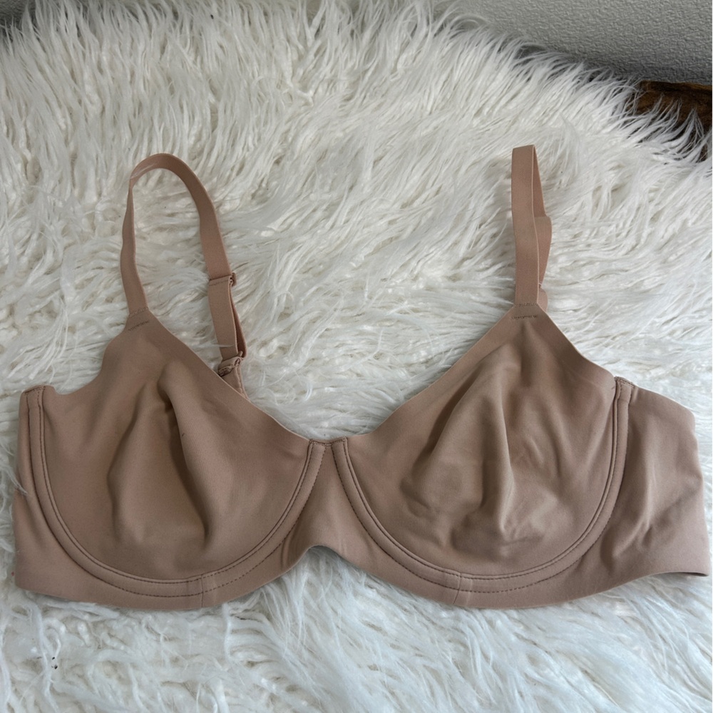 SKIMS Fits Everybody Bra 38C